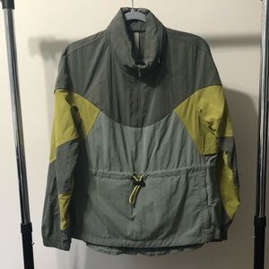 Lululemon Evergreen Anorak. 6. Green/yellow.